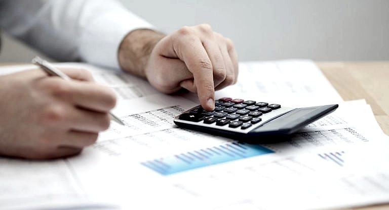 Read more about the article Fazla Çalışma Alacağının Bulunması Halinde İşçi Tarafından Haklı Nedenle İş Akdinin Feshedilebileceği