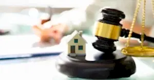 Read more about the article Borçlunun Haline Münasıp Evinin Haczedilemeyeceği- Rayiç Değerin Belirlenmesi Gereği