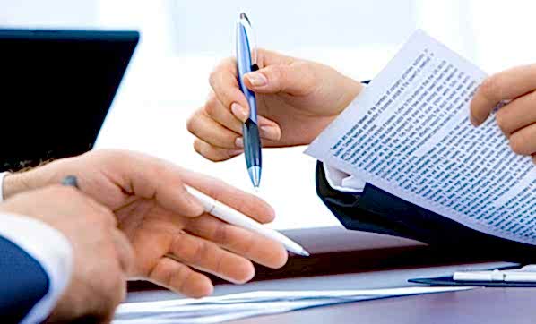 Read more about the article İşçinin Ücretine Gelen Haciz Nedeniyle İş Akdi Feshi – Geçerlilik Şartları- Geçersiz Fesih